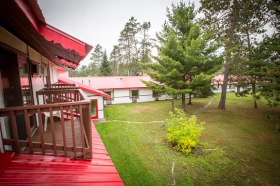 Northern Pine Inn Хейуърд Екстериор снимка