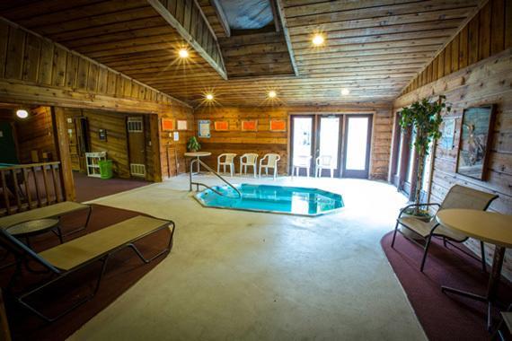 Northern Pine Inn Хейуърд Екстериор снимка